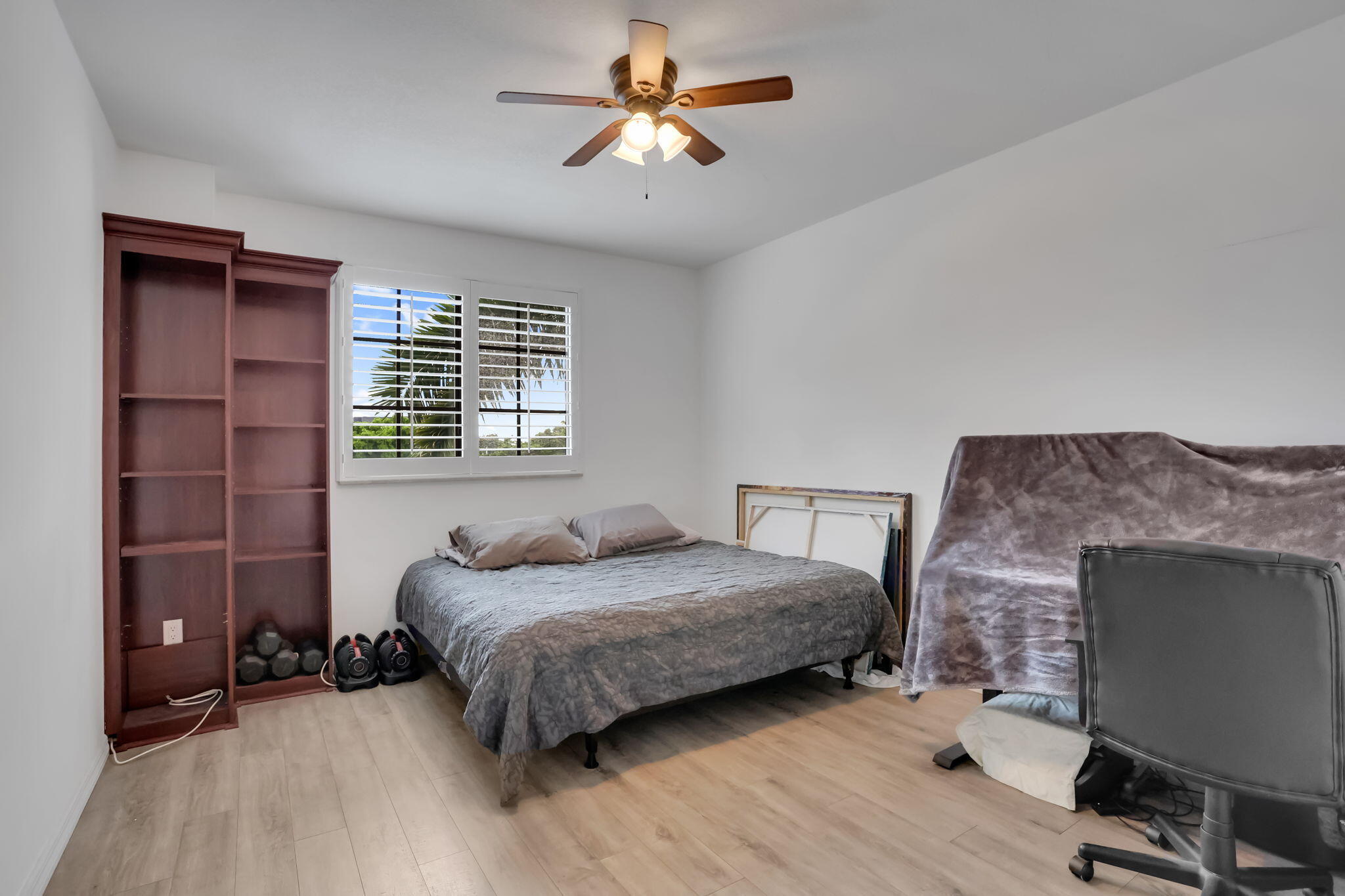 233 S Federal Highway 325