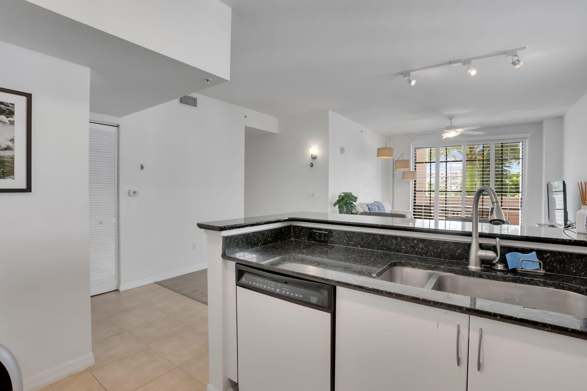 233 S Federal Highway 325