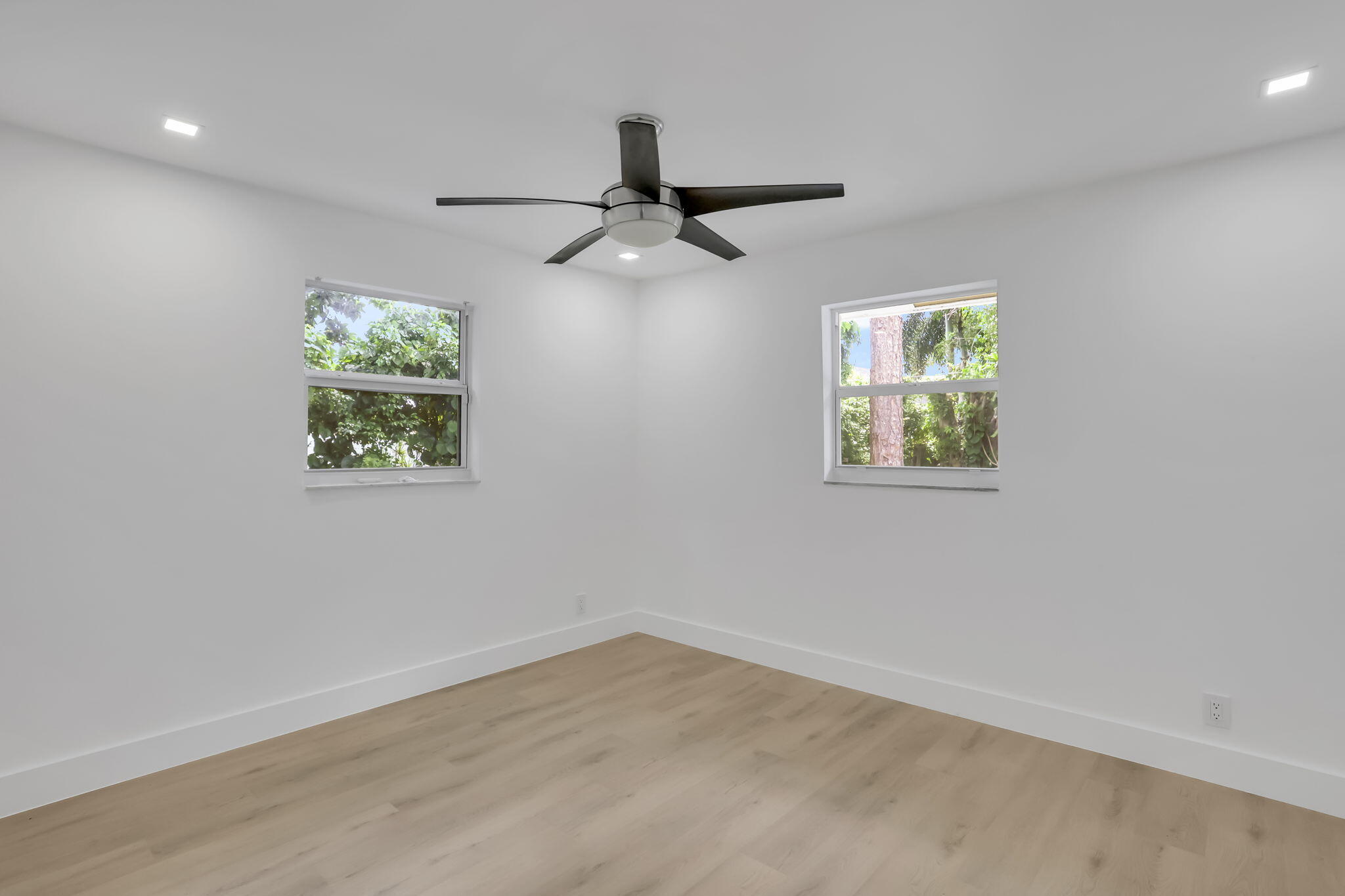 5456 Sunrise Boulevard
