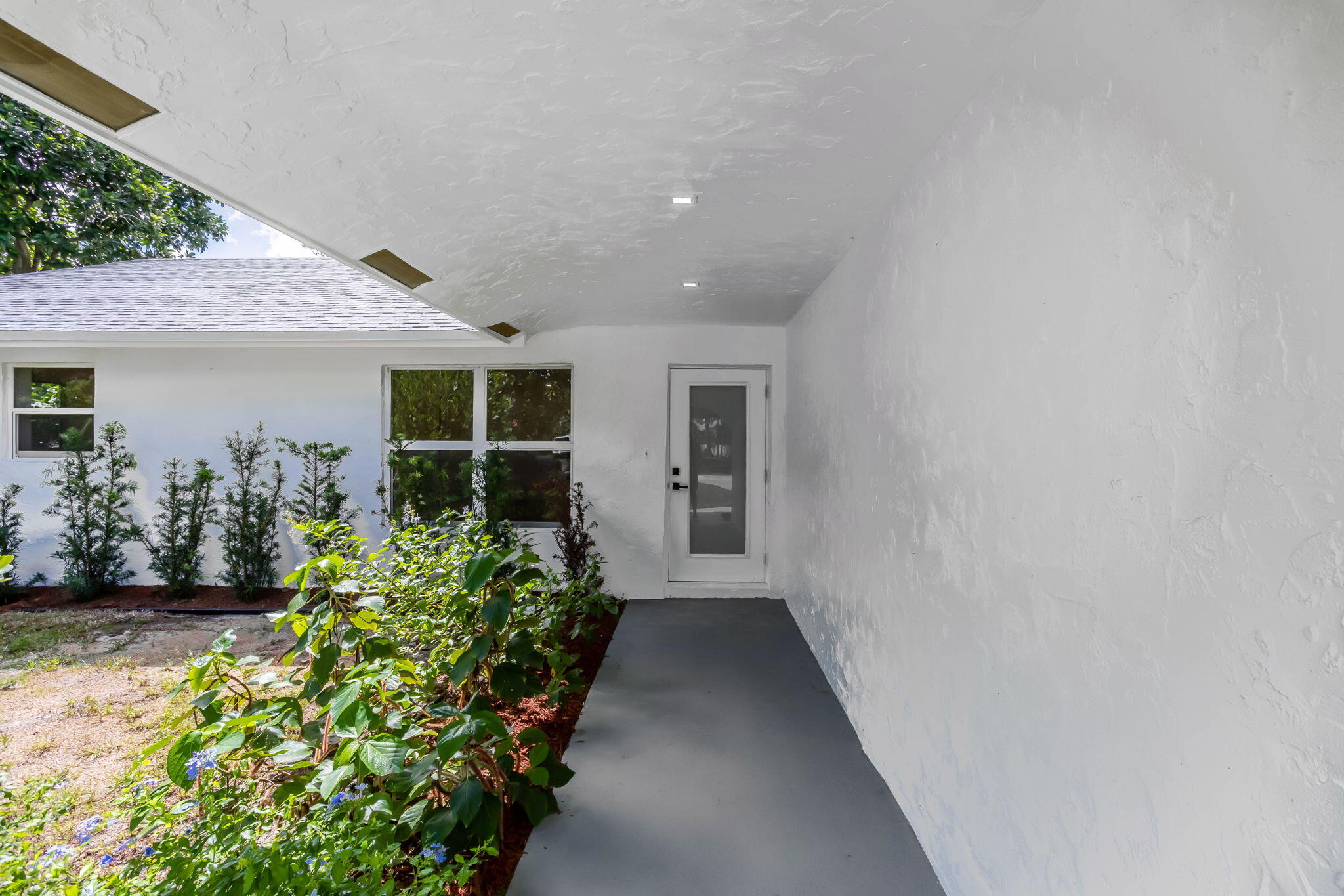5456 Sunrise Boulevard