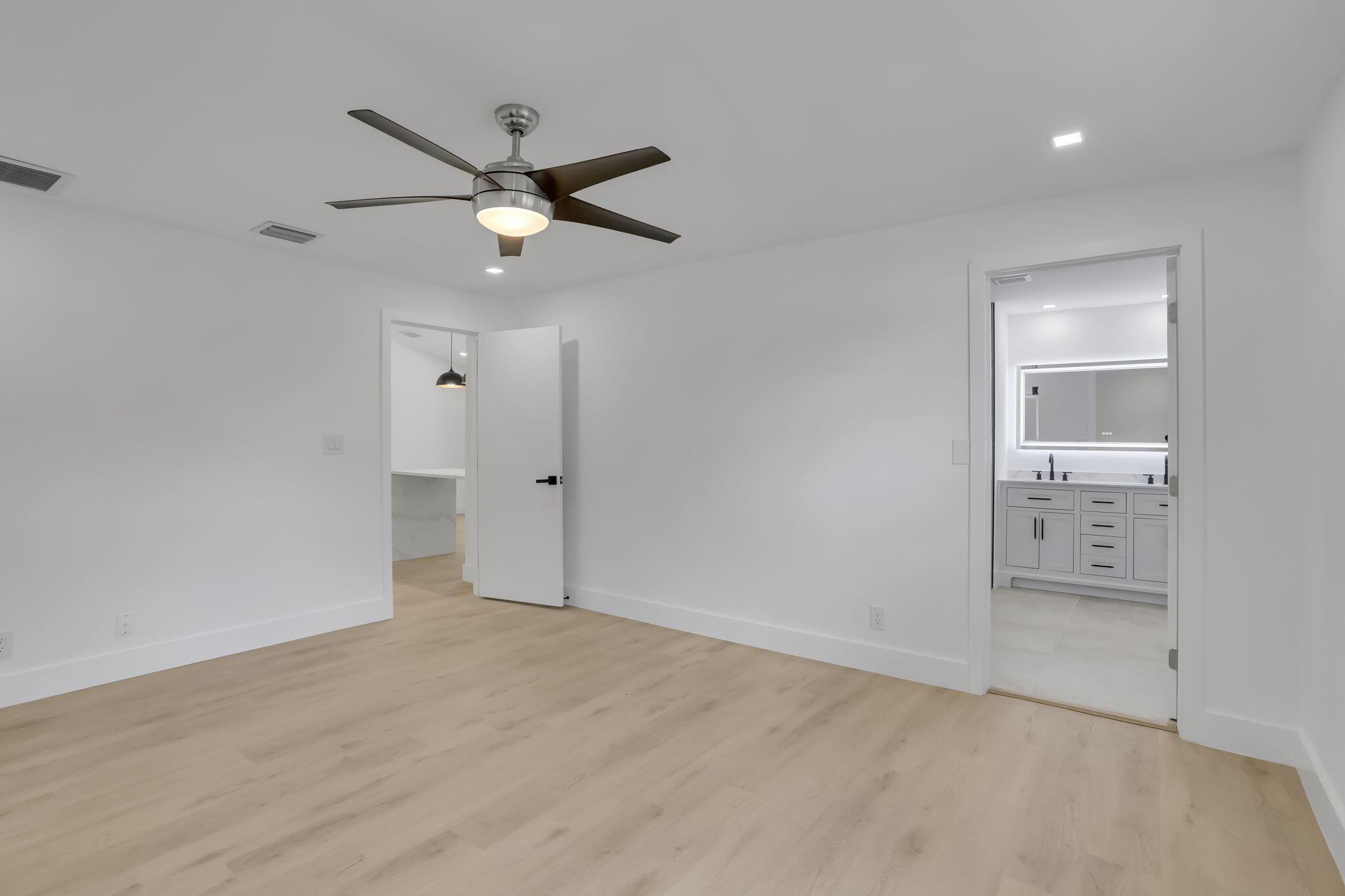 5456 Sunrise Boulevard