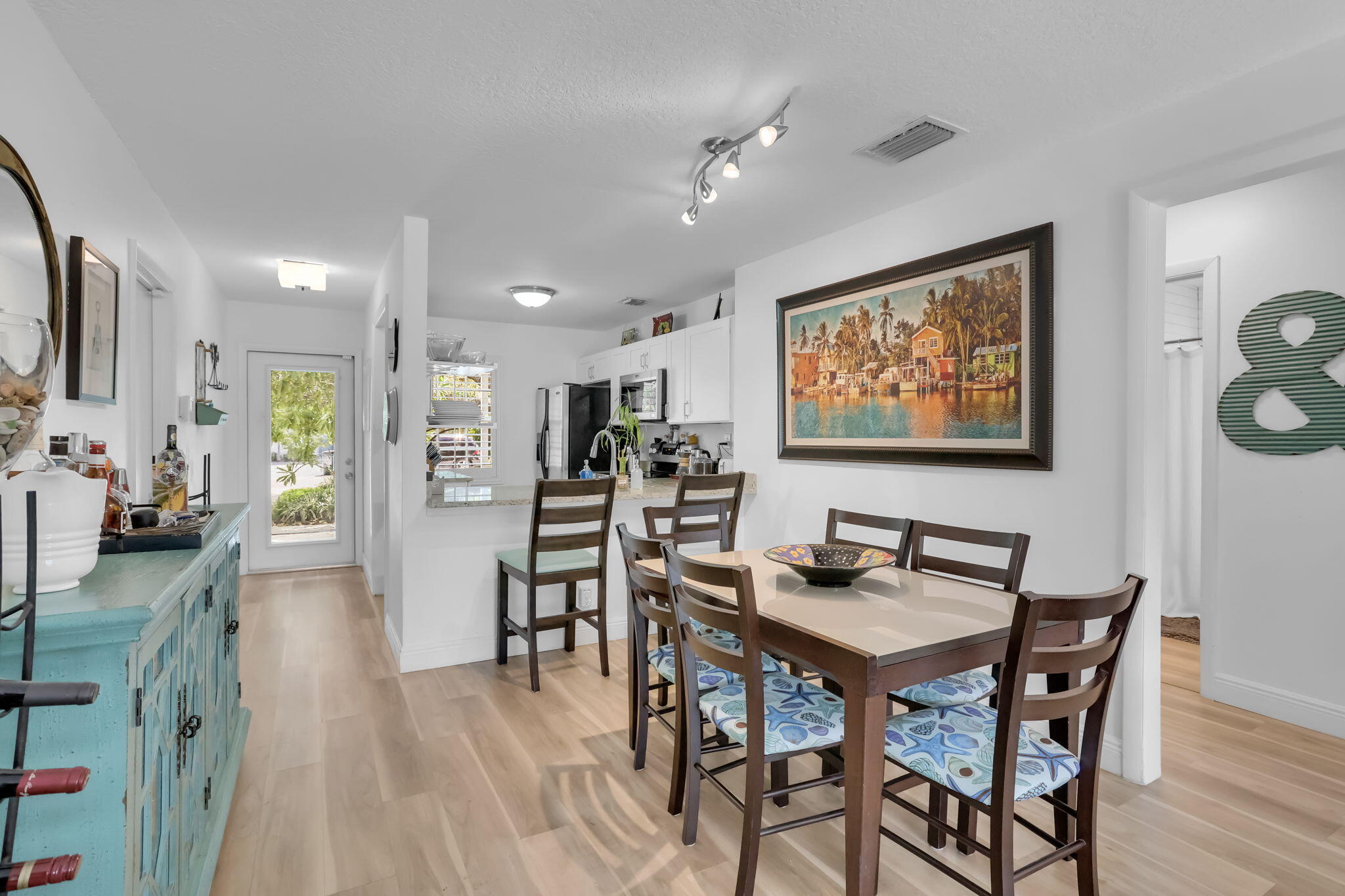 217 NE 10th Street