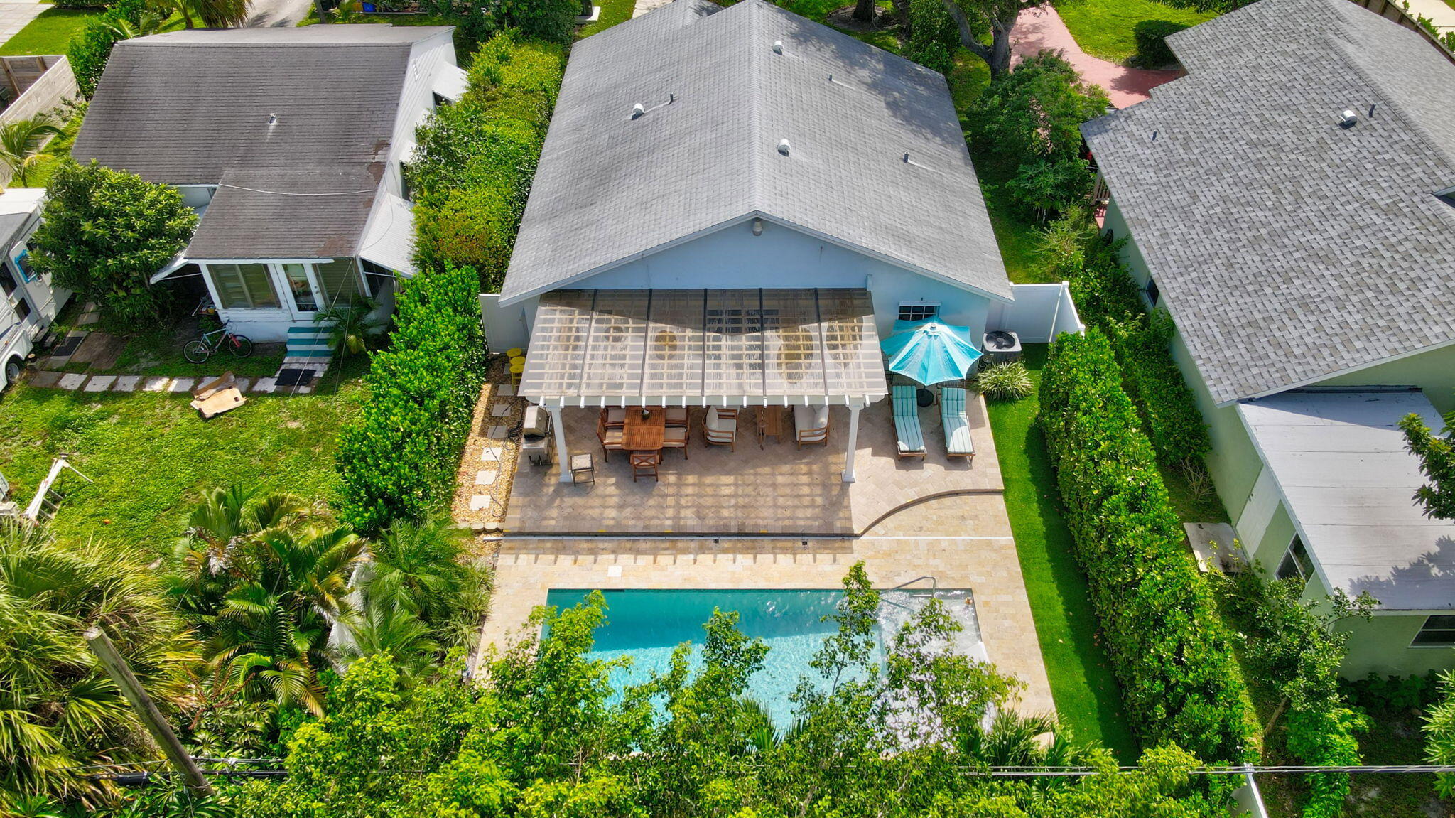 217 NE 10th Street