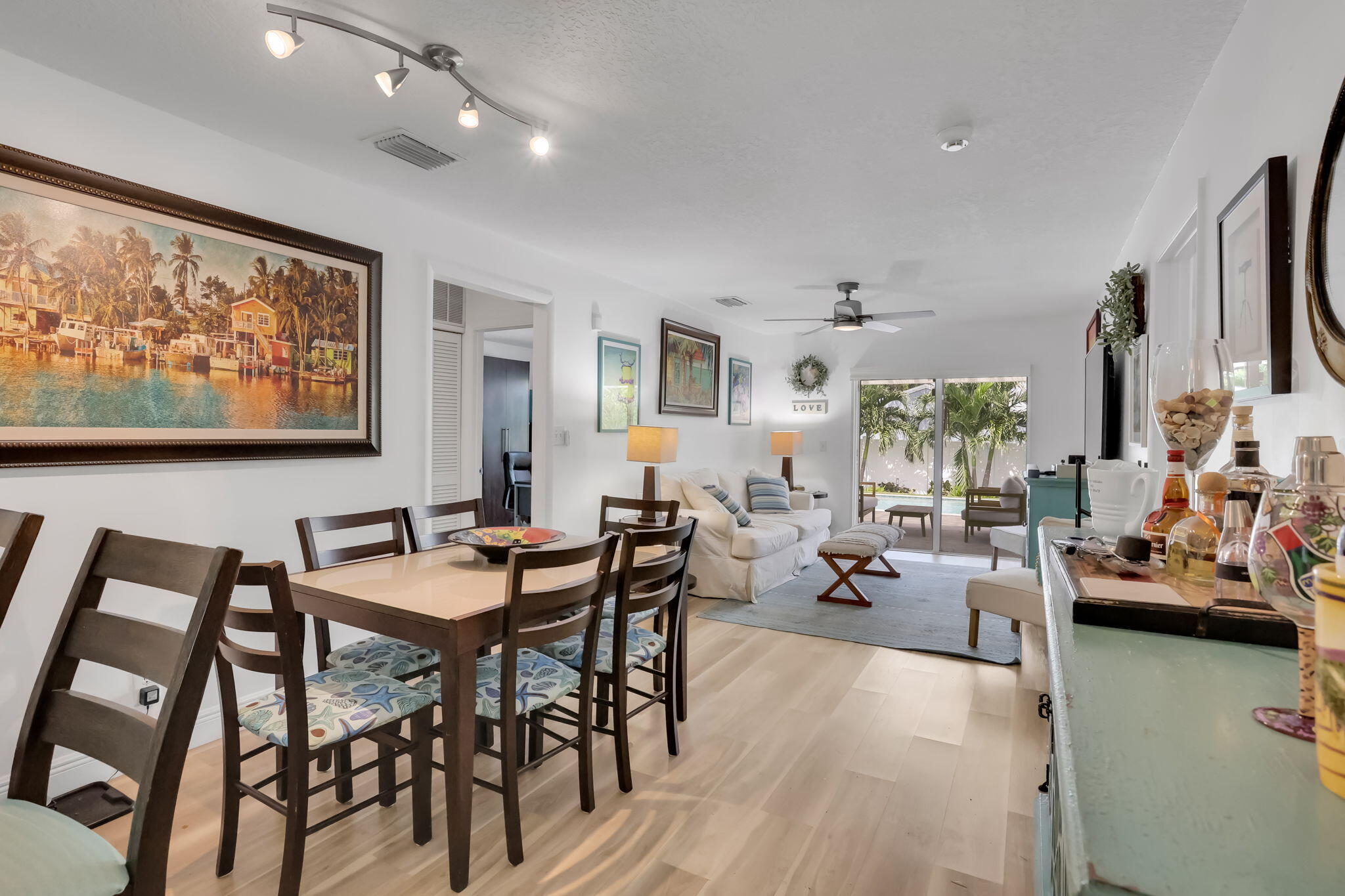 217 NE 10th Street