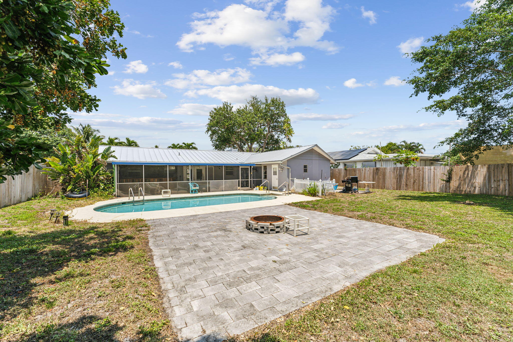 4194 Honeysuckle Avenue