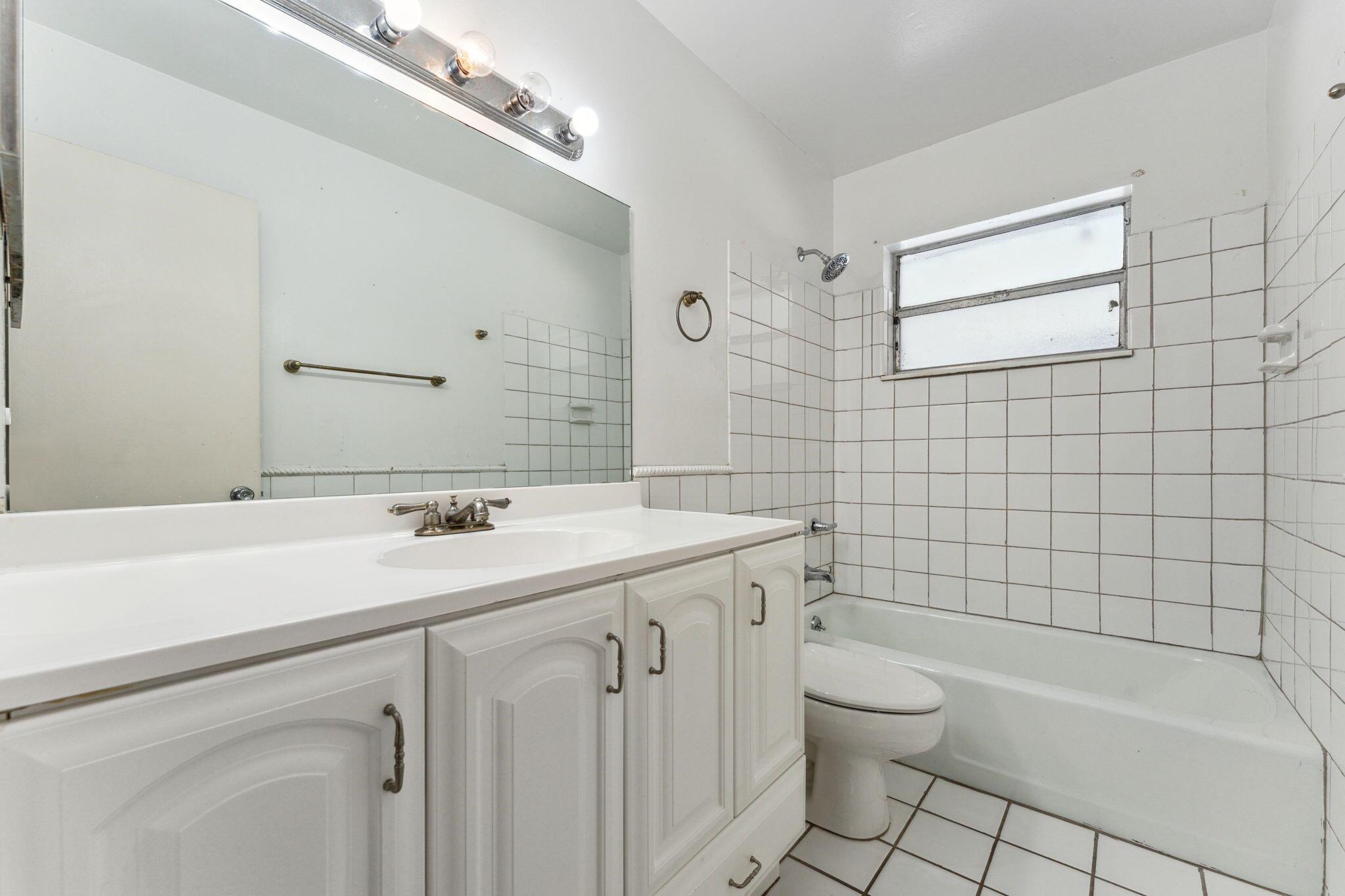 4194 Honeysuckle Avenue