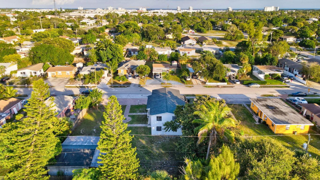 124/122 SW 8th Avenue