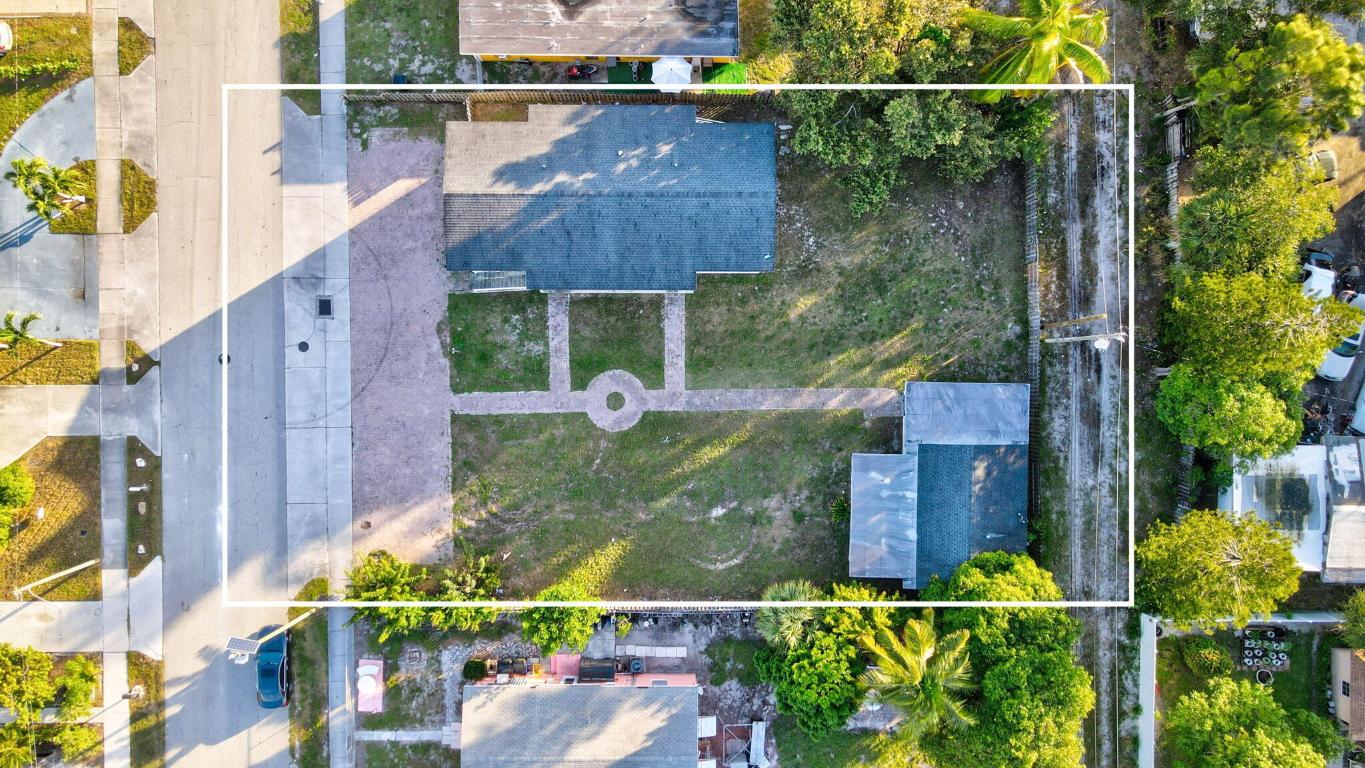 124/122 SW 8th Avenue