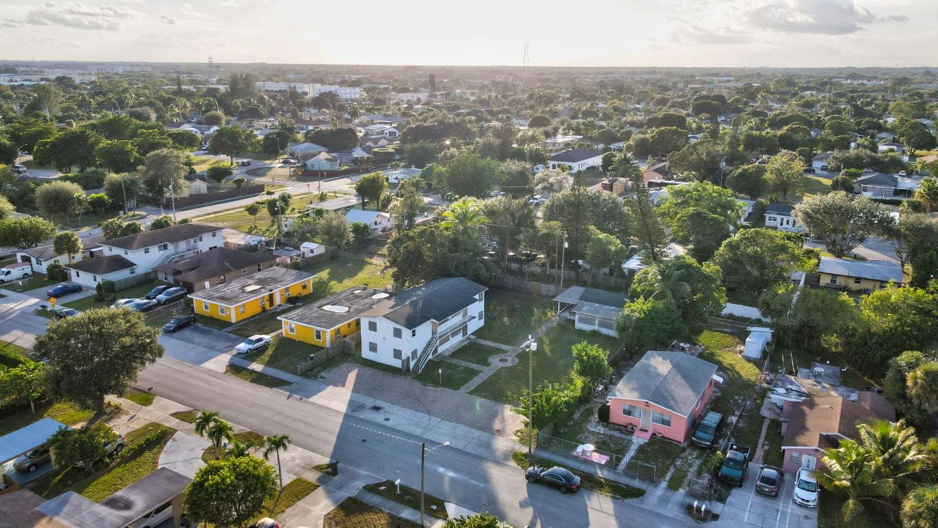 124/122 SW 8th Avenue