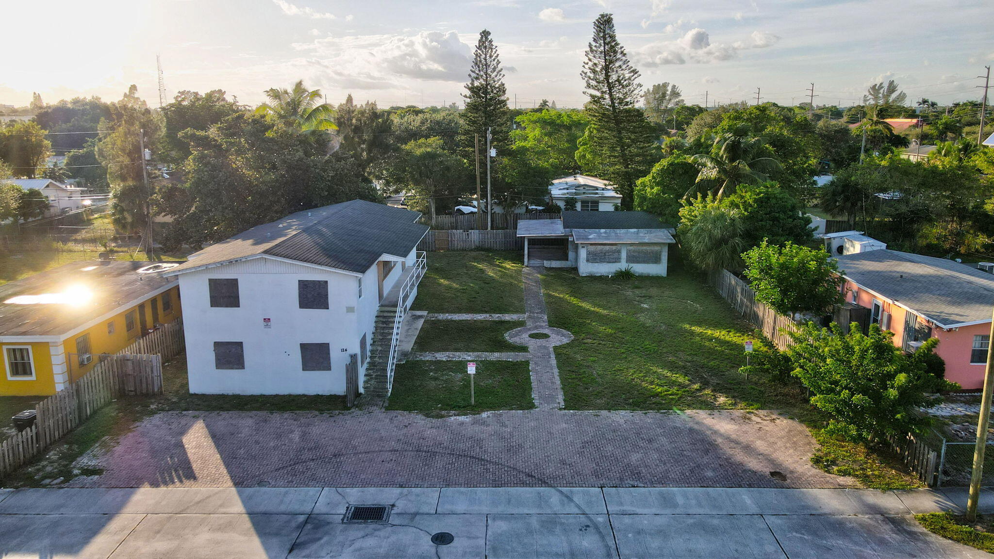 122 SW 8th Avenue