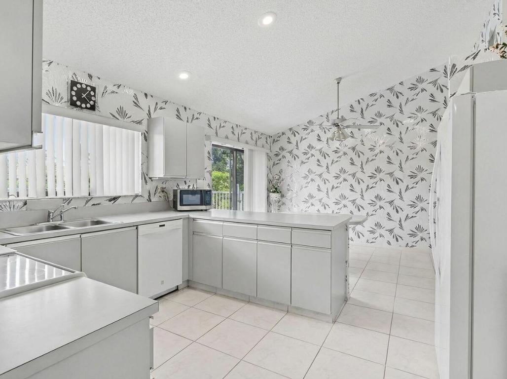 9476 El Clair Ranch Road, Boynton Beach