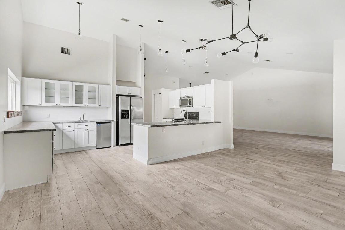 9208 Sun Pointe Drive, Boynton Beach