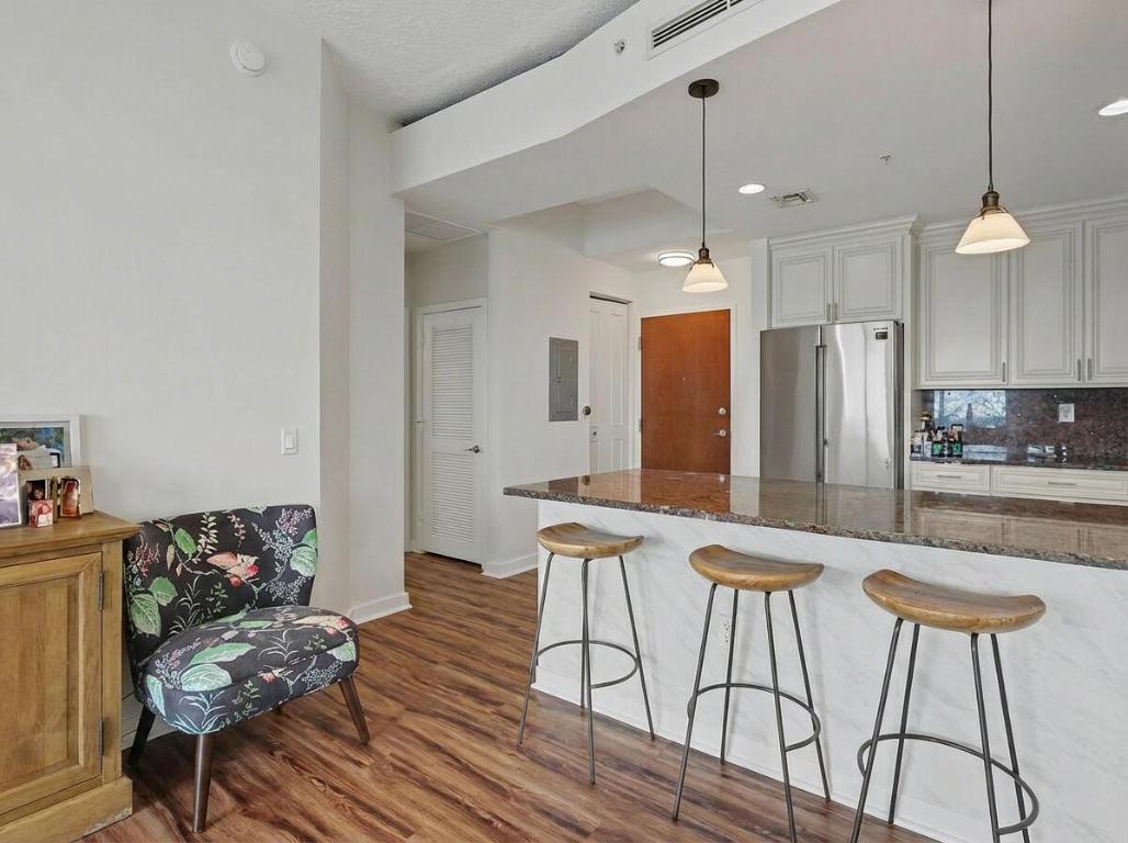 300 S Australian Avenue 1408