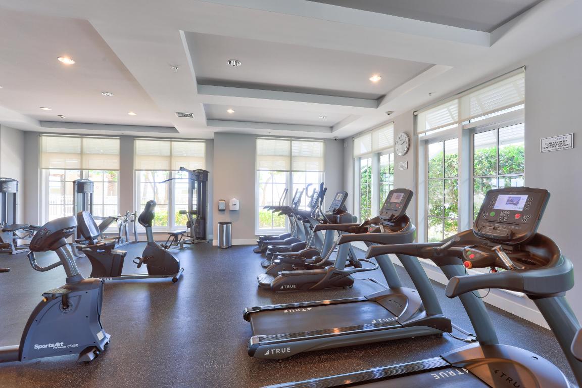 400 N Federal Highway 308n