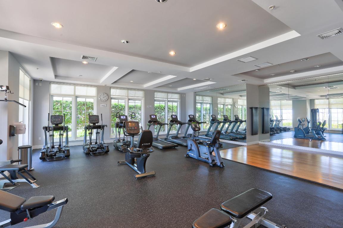 400 N Federal Highway 308n