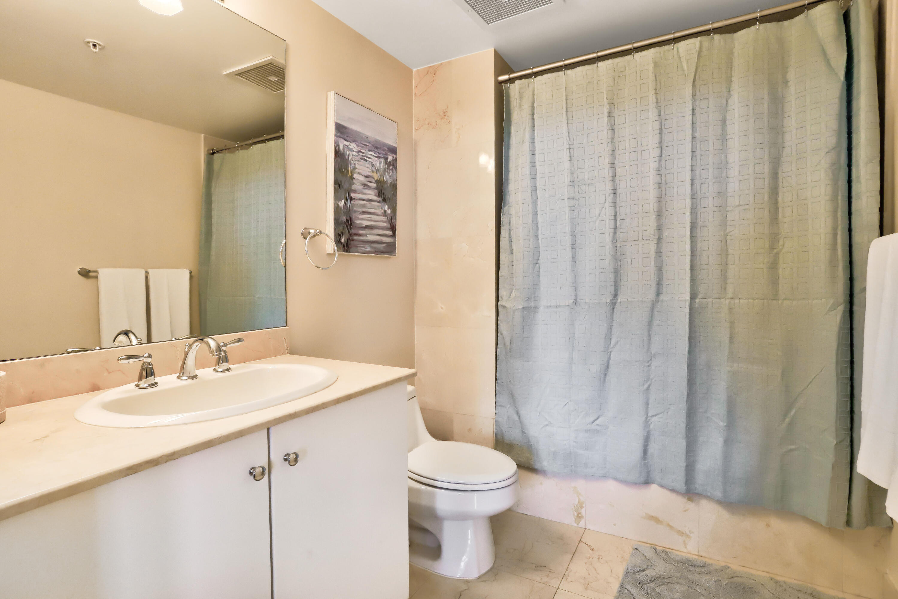 400 N Federal Highway 308n