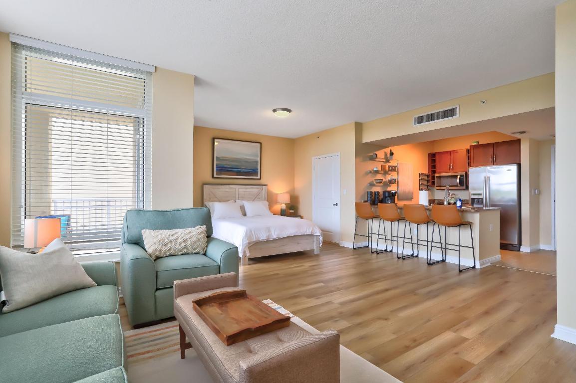 400 N Federal Highway 308n