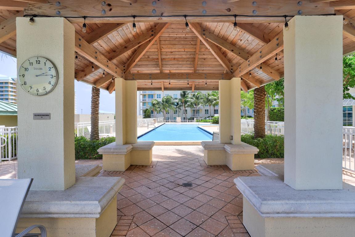 400 N Federal Highway 308n