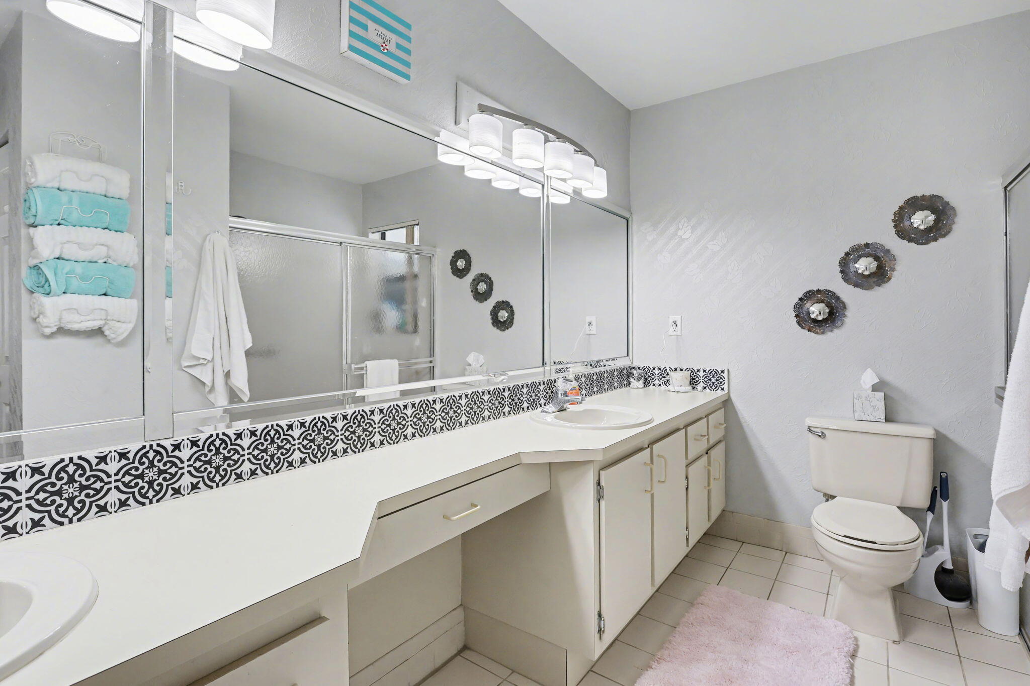 9284 Laurel Green Drive