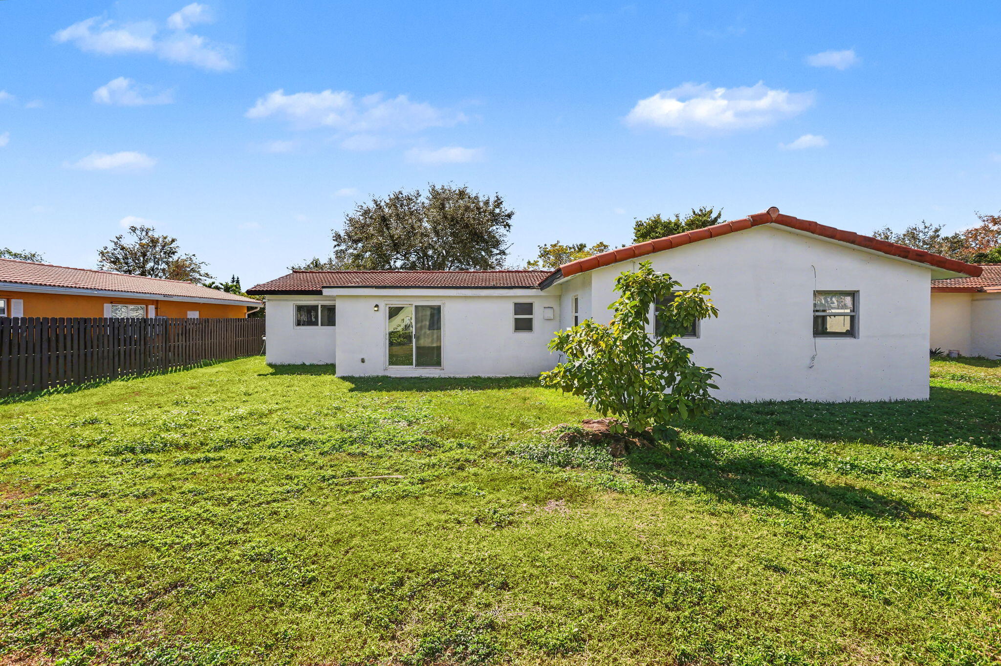 4005 NW 76th Avenue