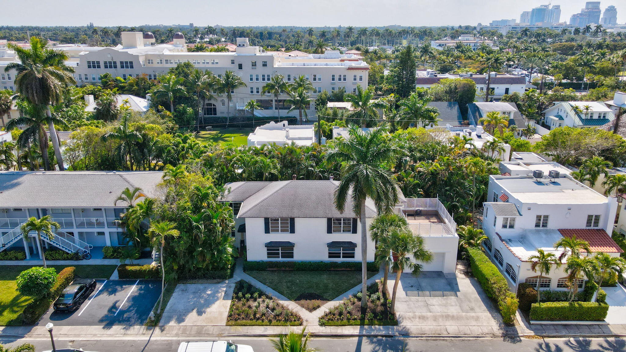 240 Oleander Avenue