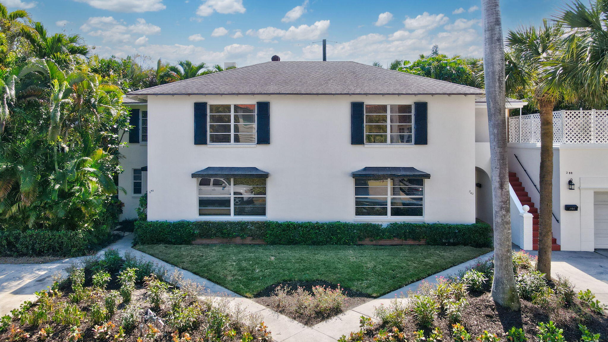 240 Oleander Avenue