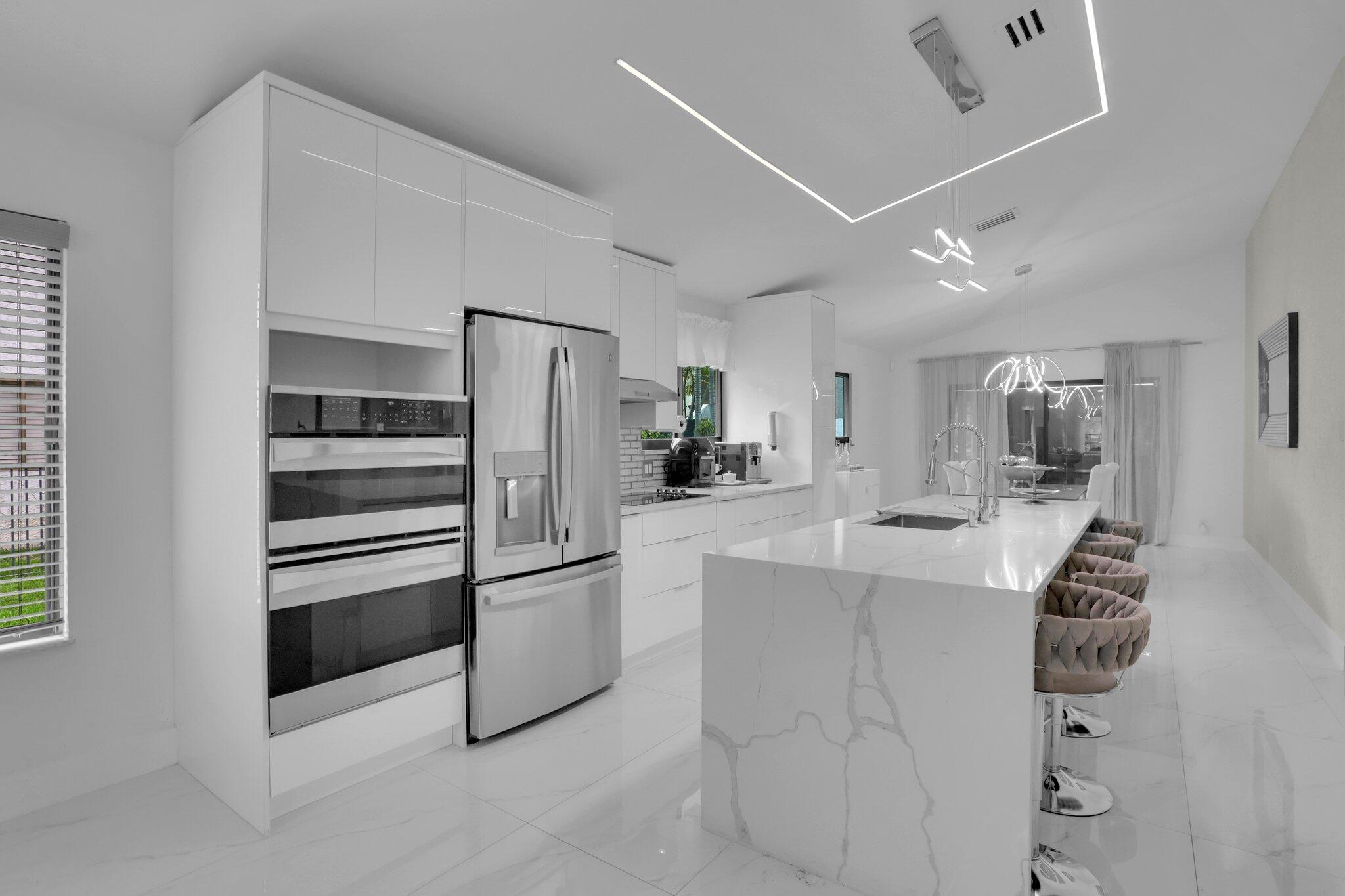 469 NW 38th Avenue