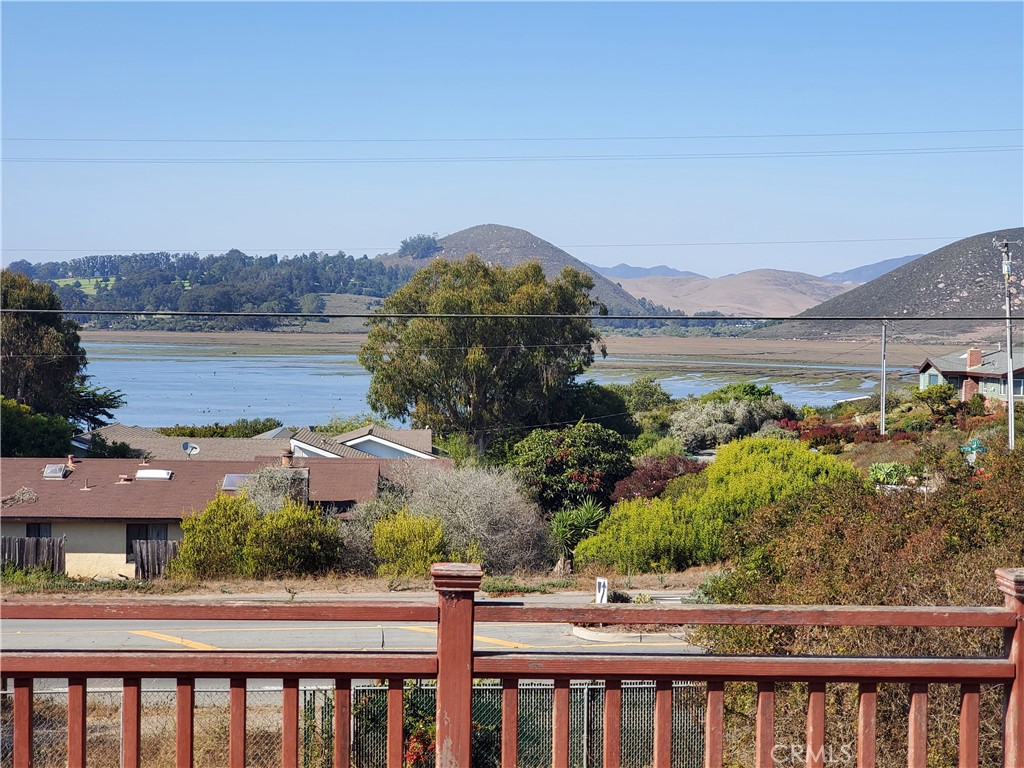 999 Santa Ysabel Avenue