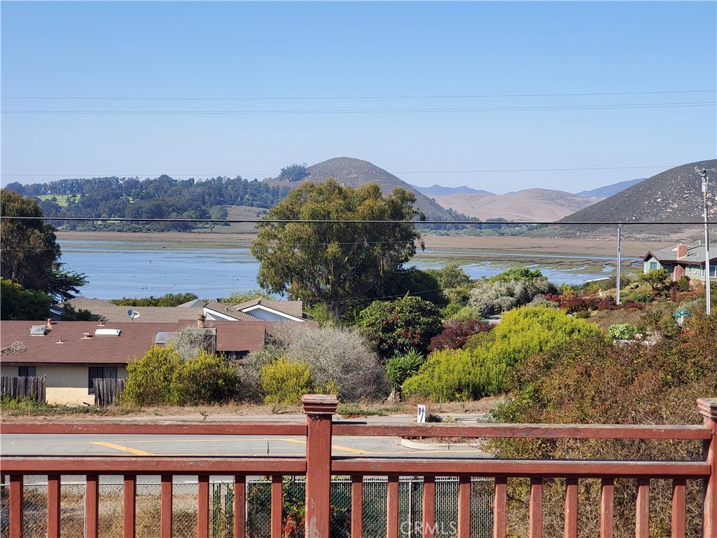 999 Santa Ysabel Avenue
