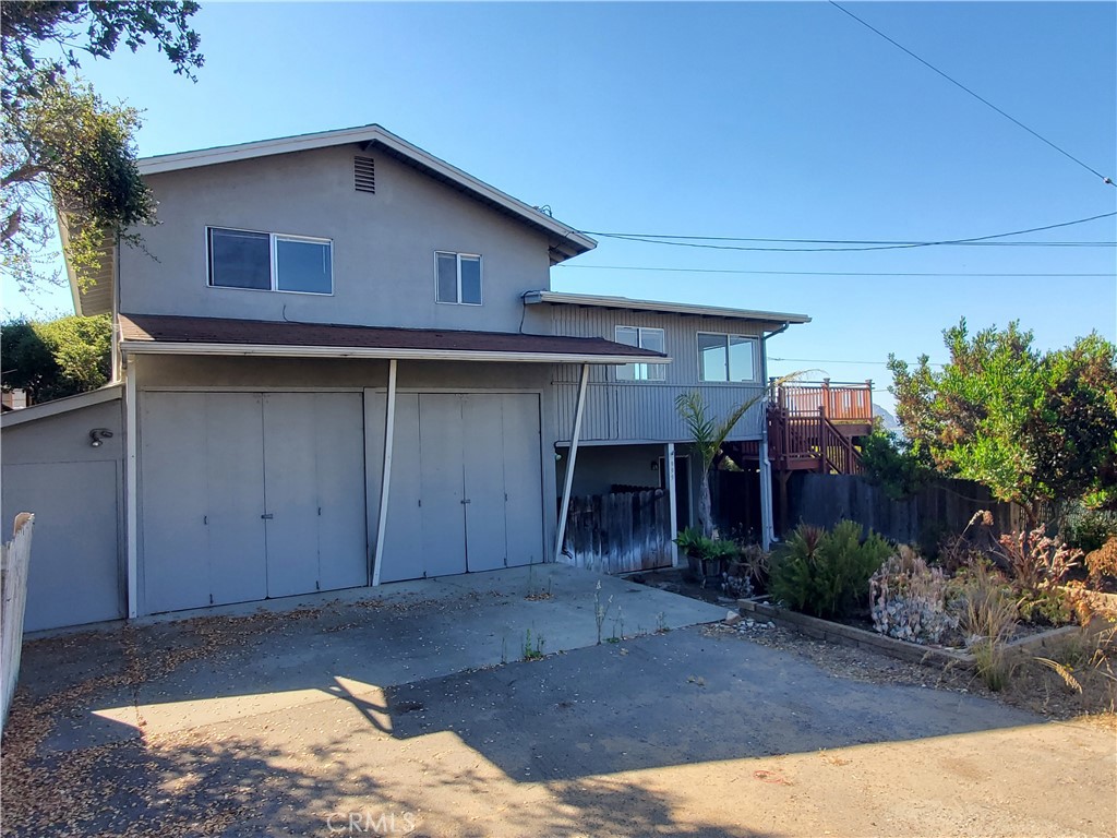 999 Santa Ysabel Avenue