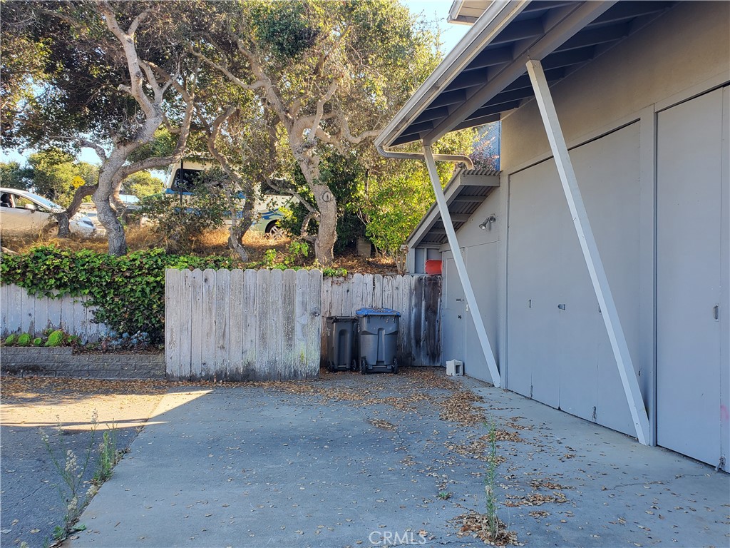 999 Santa Ysabel Avenue