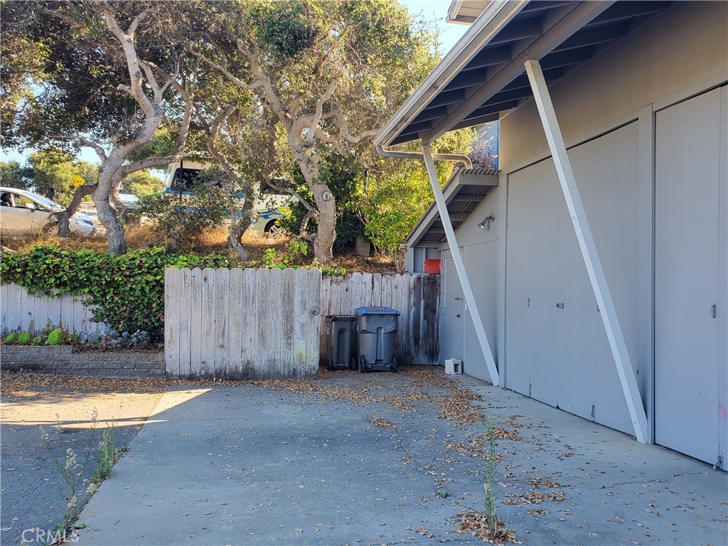 999 Santa Ysabel Avenue