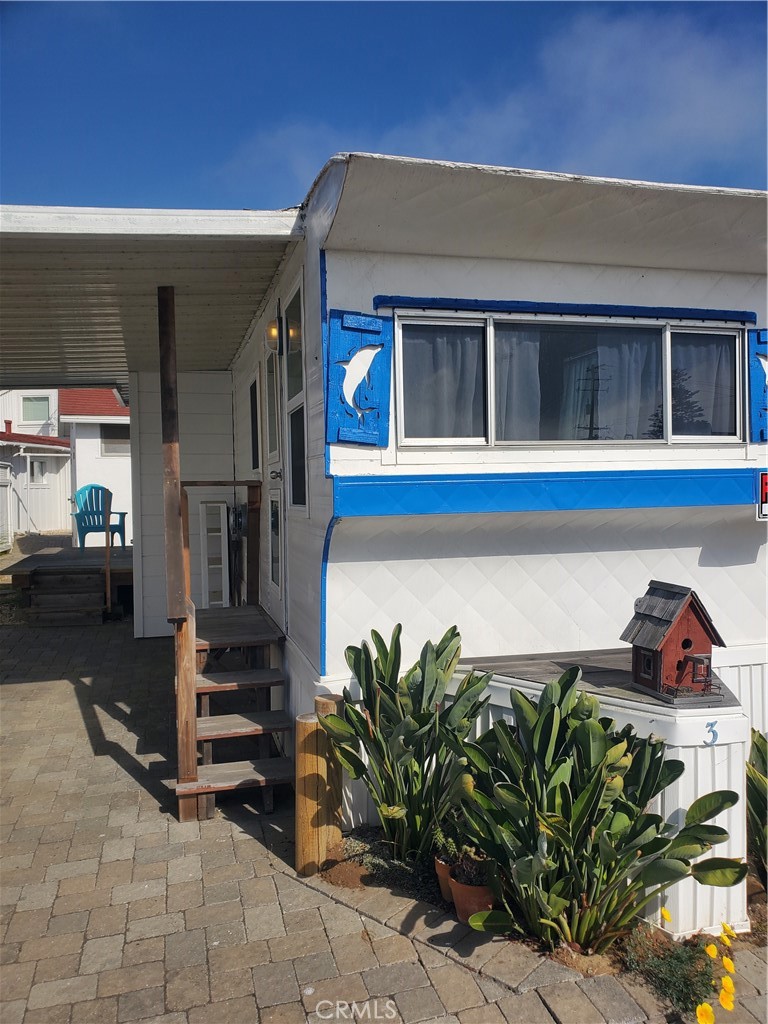 233 Surf Street 3