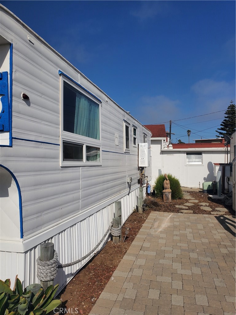 233 Surf Street 3