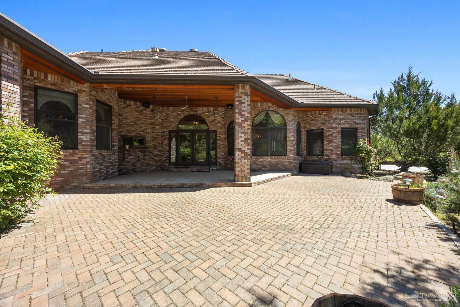 28641 Valley Oak Road