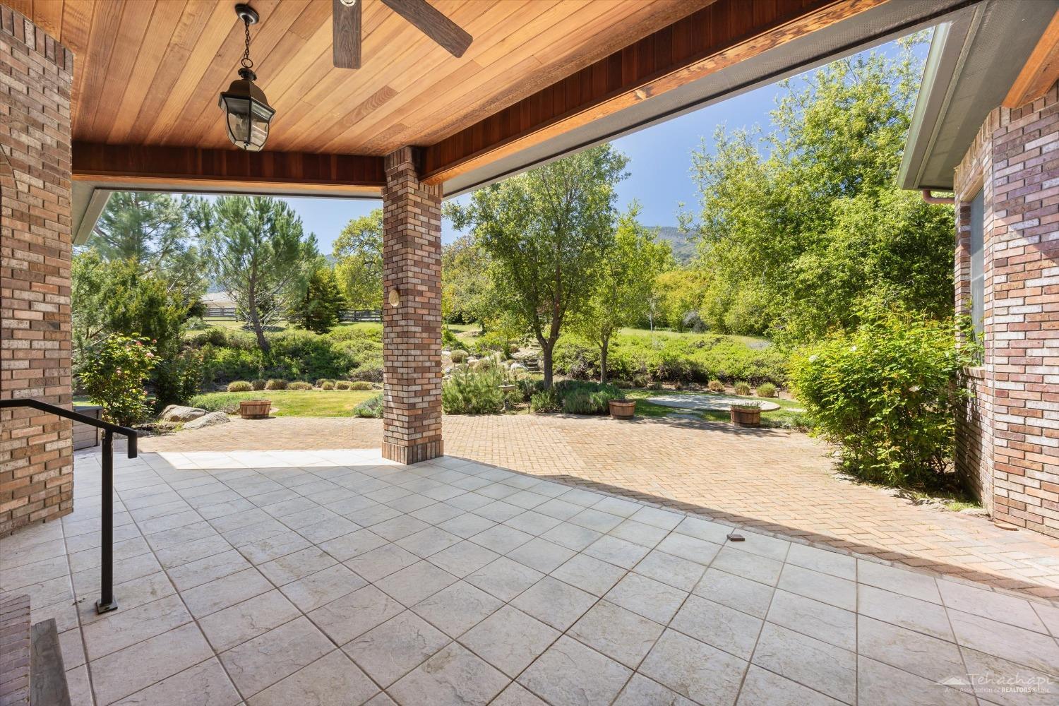 28641 Valley Oak Road