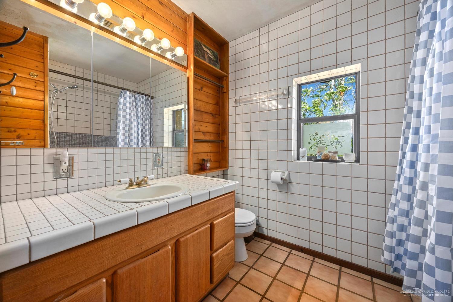 29972 Woodford Tehachapi Road