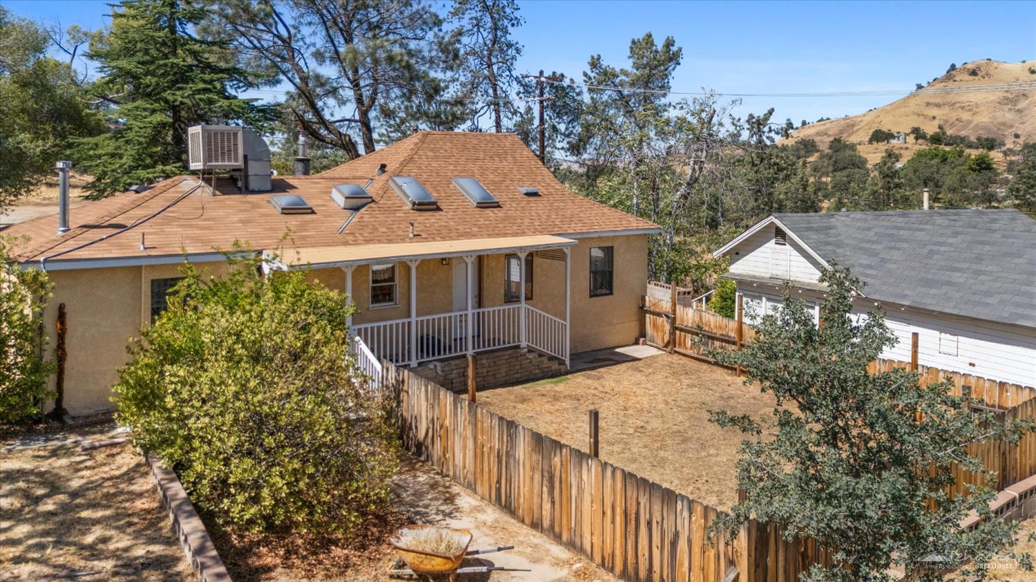 29972 Woodford Tehachapi Road