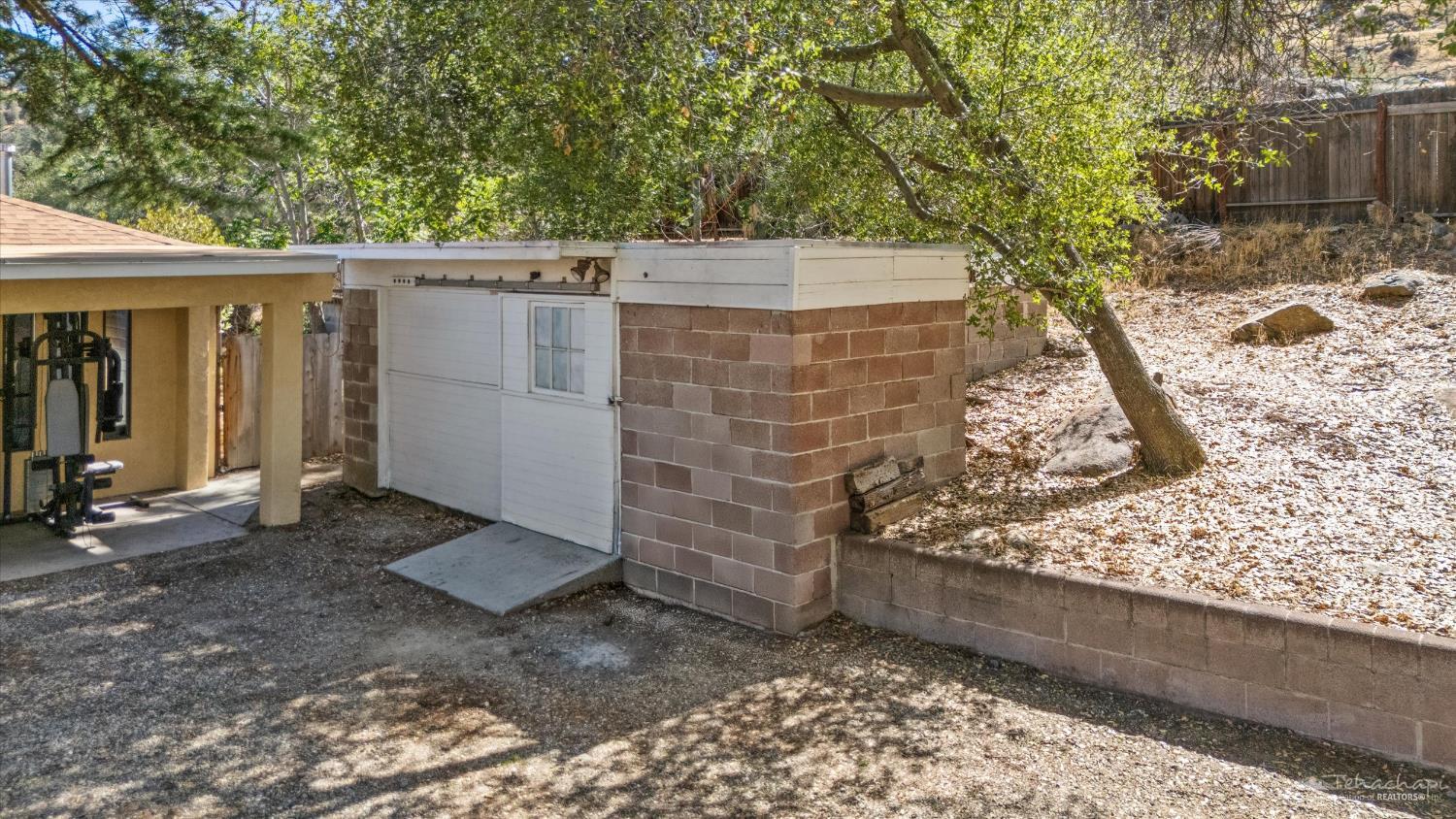 29972 Woodford Tehachapi Road