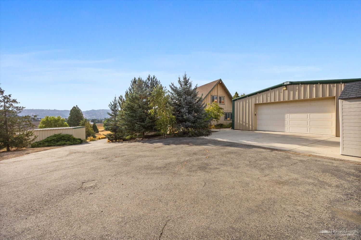 23740 Lakeview Drive
