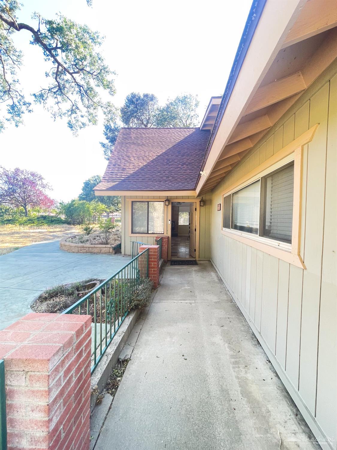 22711 Jerry Drive