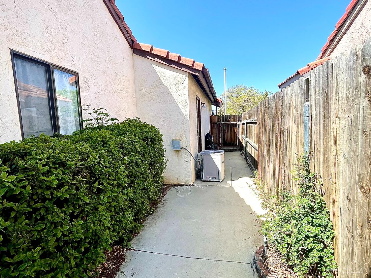 712 Silver Oak Drive