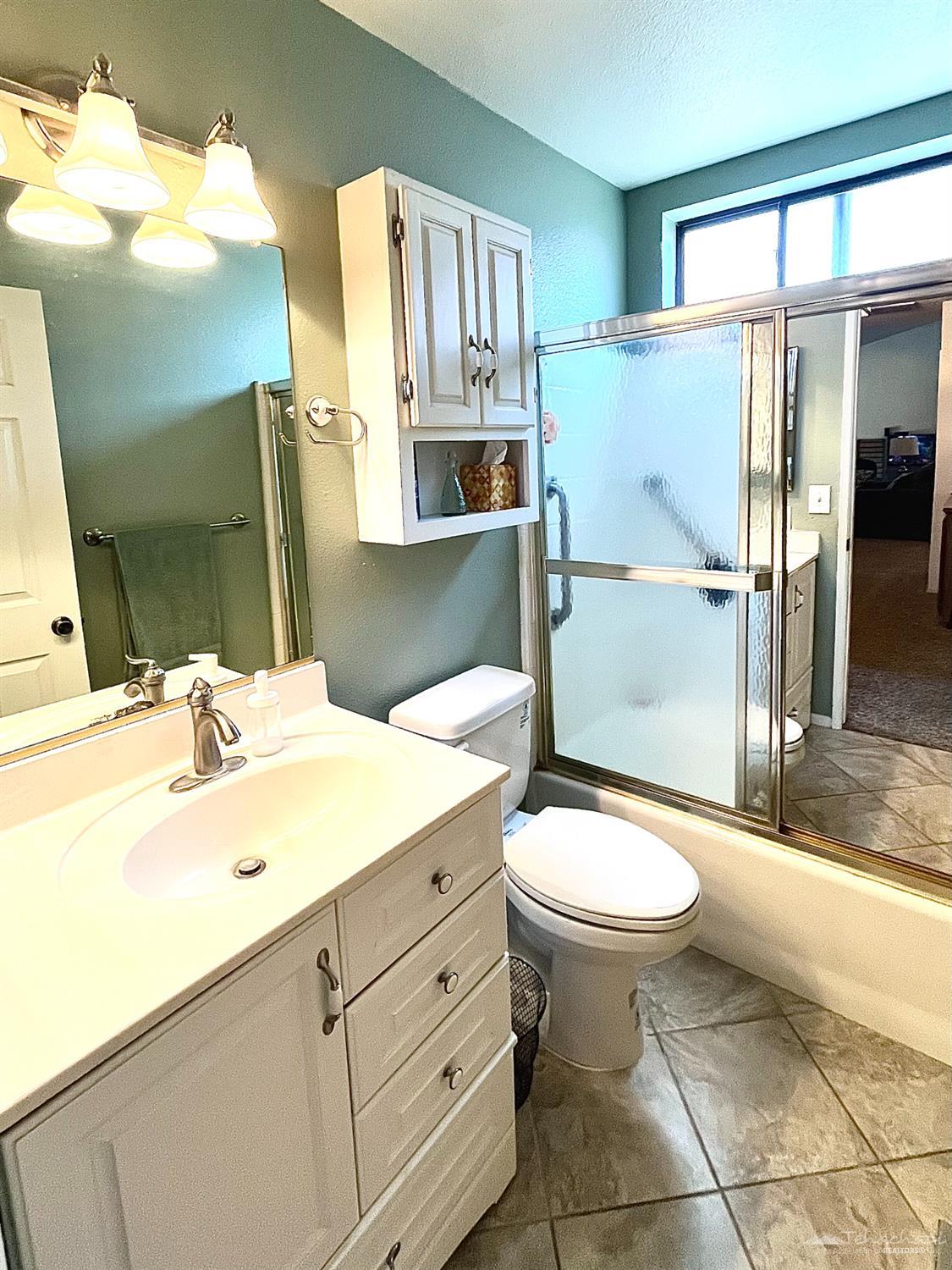 712 Silver Oak Drive