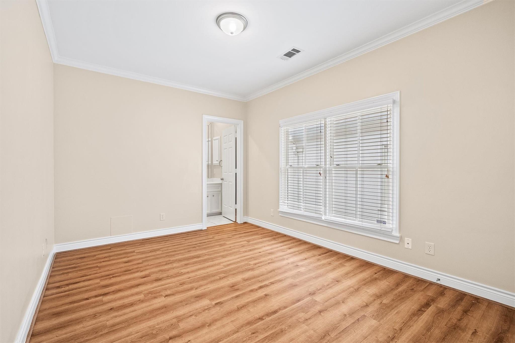 118 Oak Place Drive