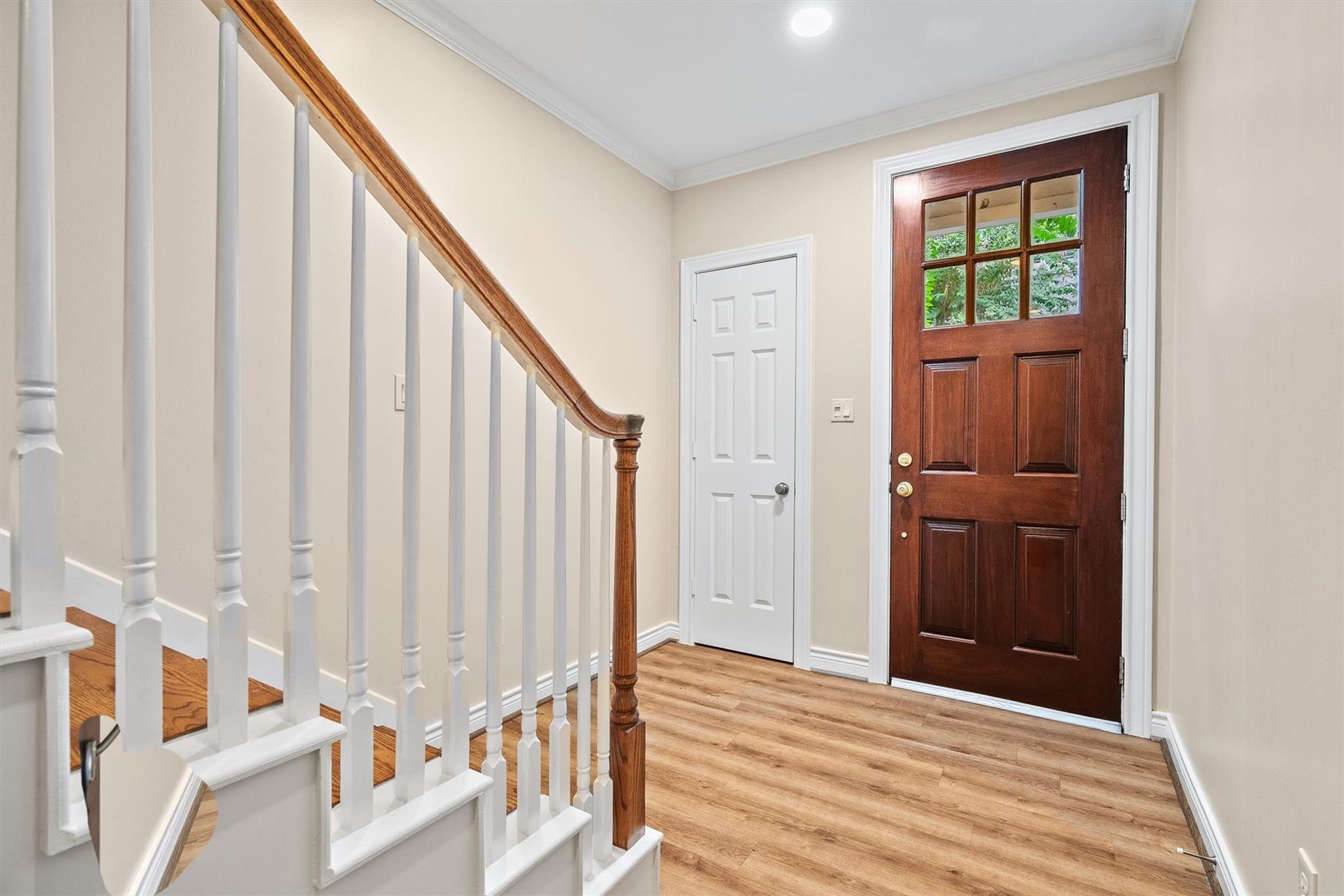 118 Oak Place Drive