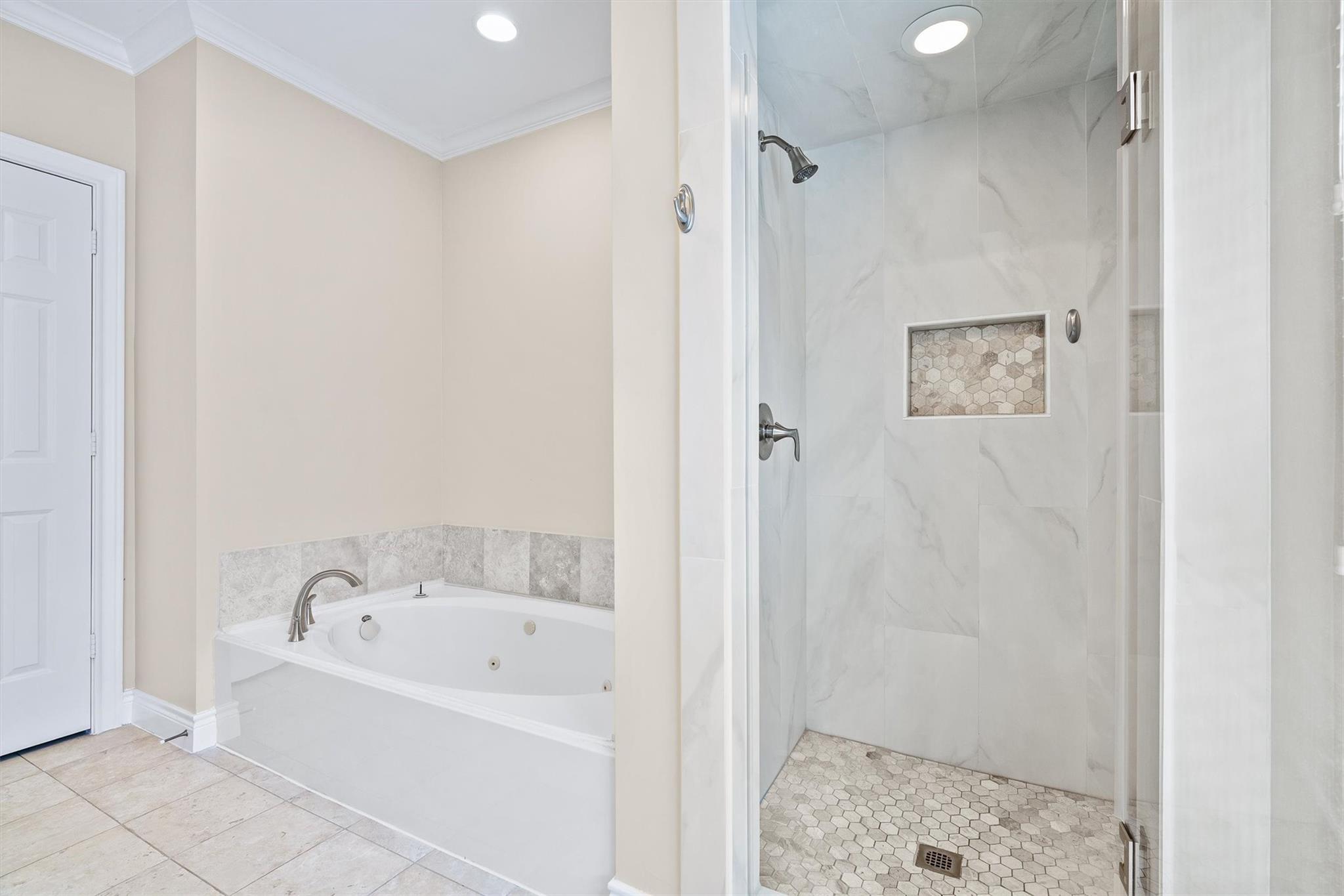 118 Oak Place Drive