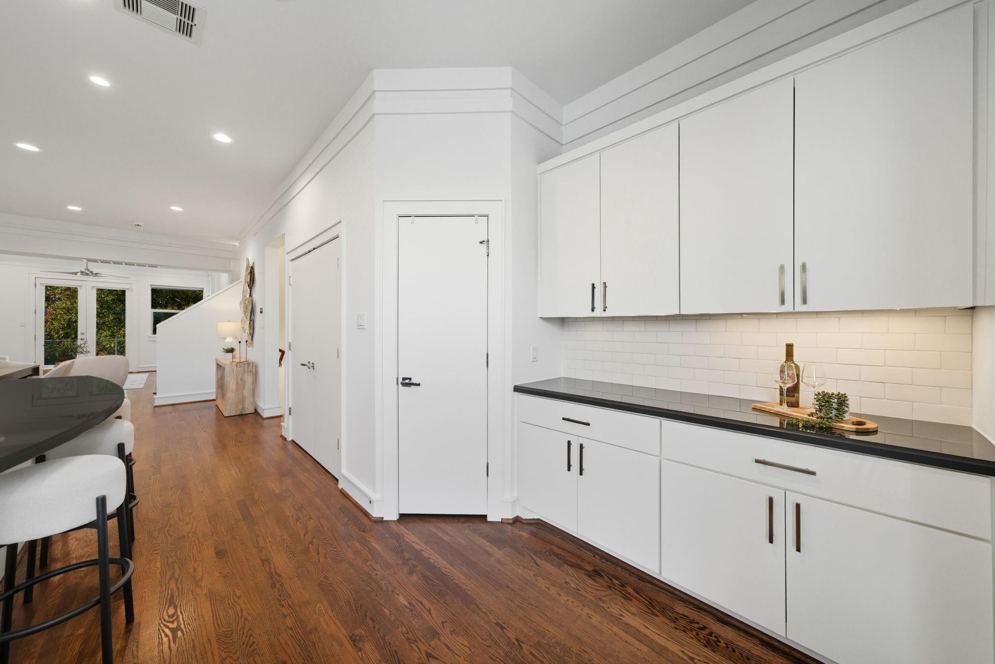 407 W Polk Street