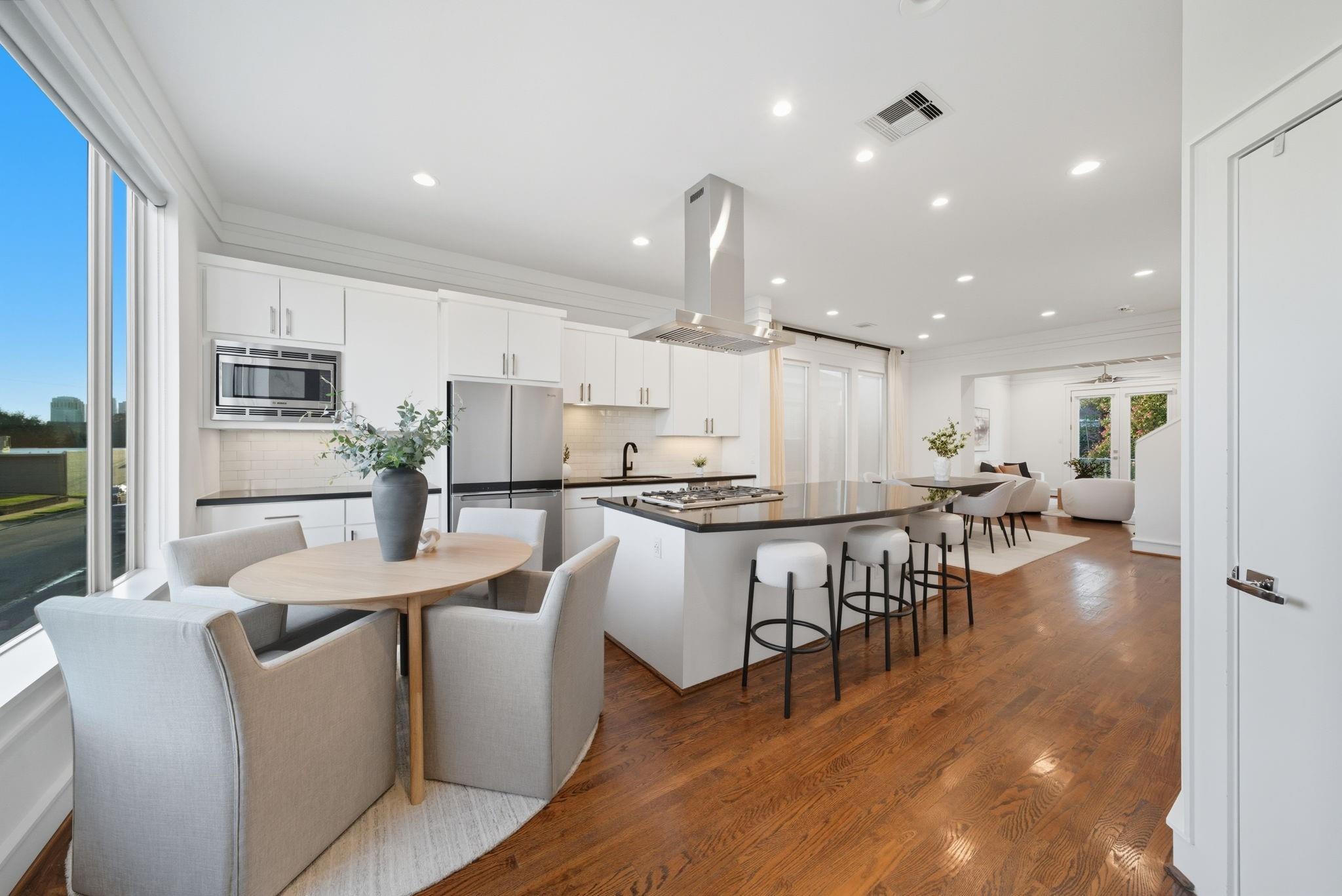 407 W Polk Street