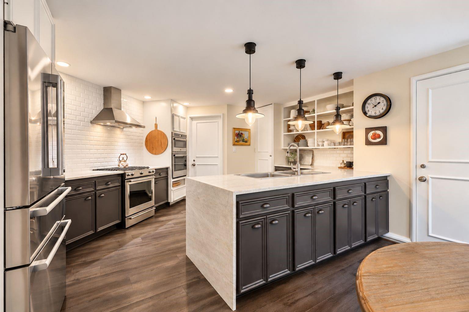 5000 Longmont Drive # 15