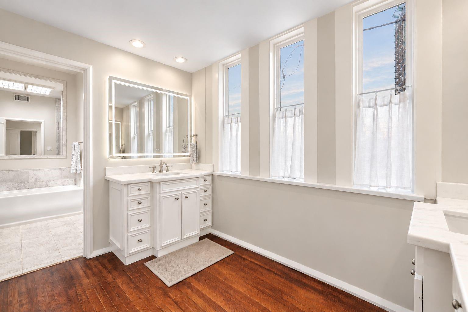 5000 Longmont Drive # 15